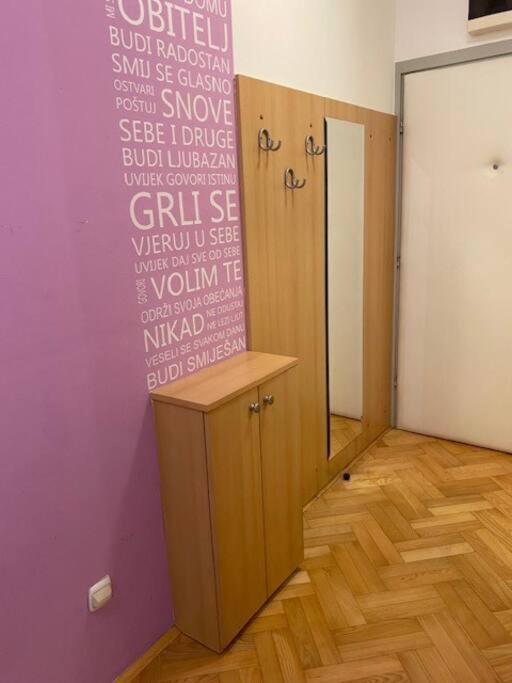 Appartamento Self Check-In Studio With Wi-Fi And Parking Place Zagabria Esterno foto